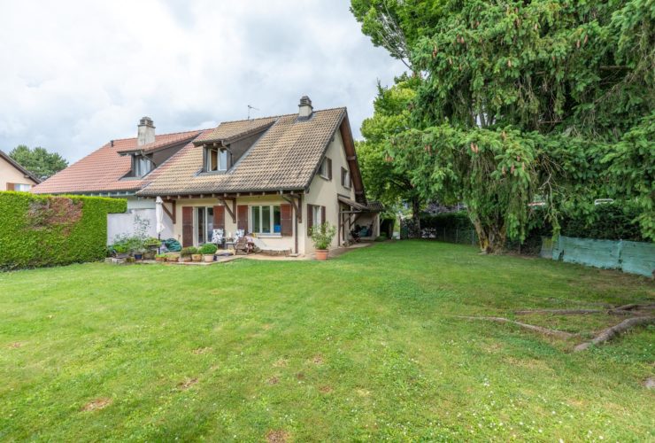 Exclusivité: À saisir: Charmante villa jumelle proche de Coppet.