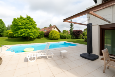 Magnifique villa avec studio indépendant et une parcelle de 1600m2 plein Sud avec piscine.