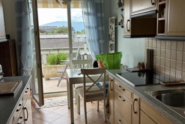 Exclusivité: Situé dans un quartier rechercher,, belle appartement traversant orienté Plein Sud