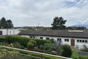 Exclusivité: Situé dans un quartier rechercher,, belle appartement traversant orienté Plein Sud